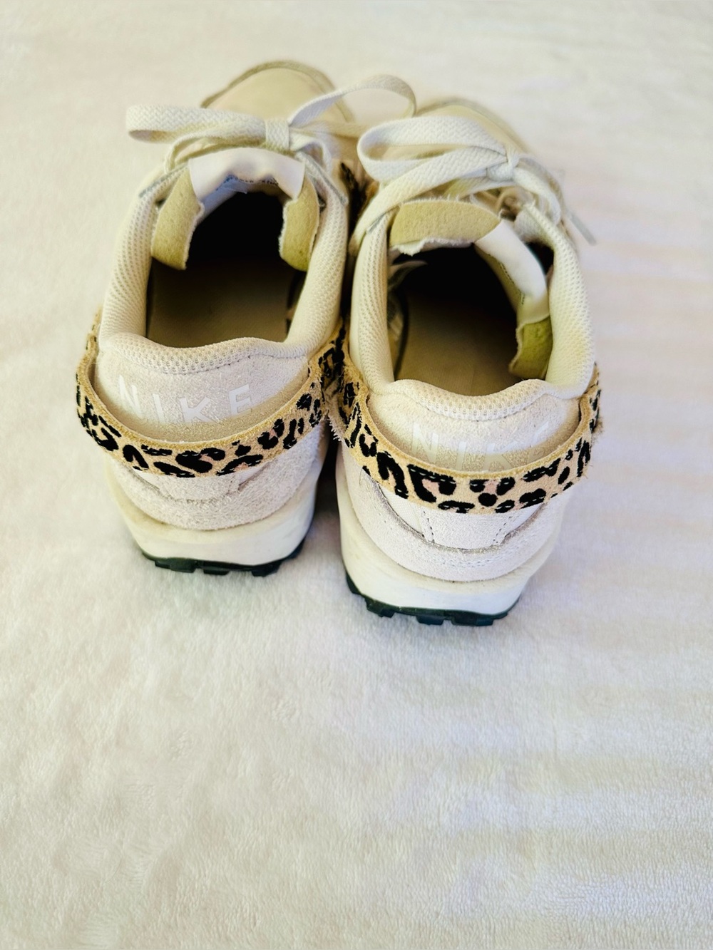 Nike - women’s size 9 - waffle debut leopard - Picture 4 of 12